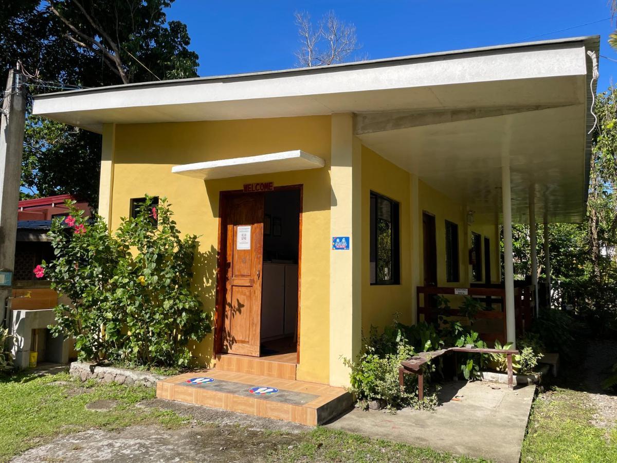 C - Side Inn Mambajao Exterior photo